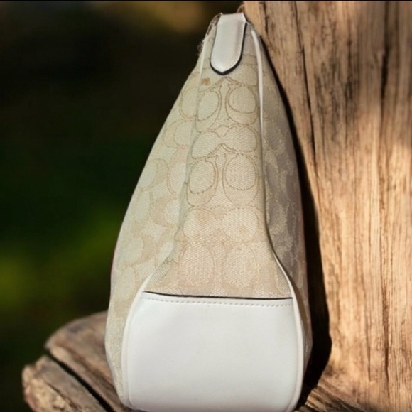 LIKE NEW!! Coach 2018 Hobo Shoulder Bag - Picture 3 of 10